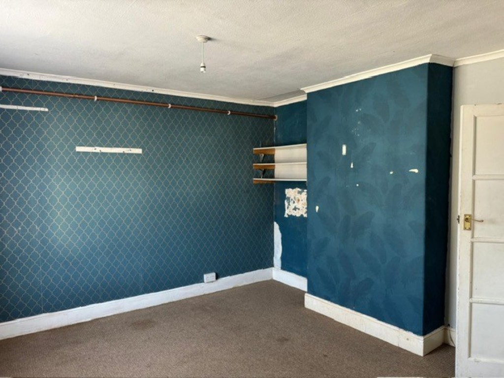 Lot: 160 - THREE-BEDROOM TOWN CENTRE HOUSE - Alternative View of Bedroom One